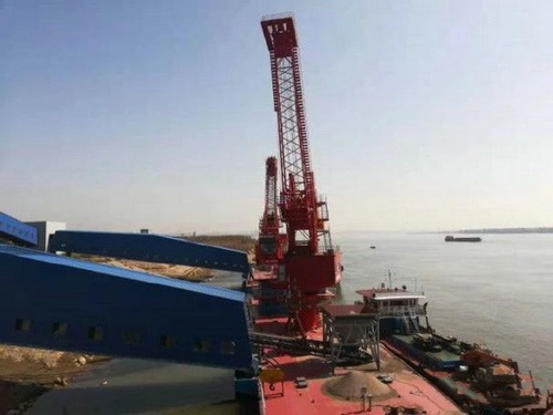 湖北一永久性砂石集并中心建成，總投資約2.5億元，年設(shè)計(jì)吞吐量360萬噸